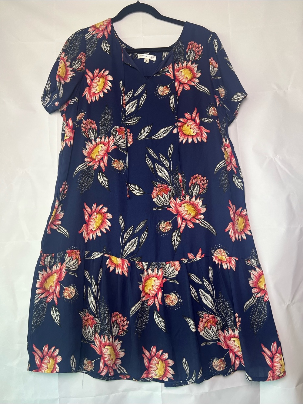 DownEast Navy Floral A-Line Dress V-Neck Tiered Knee Length Short Sleeve L